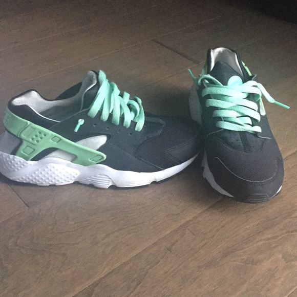 Nike Other - Nike Huarache Run
